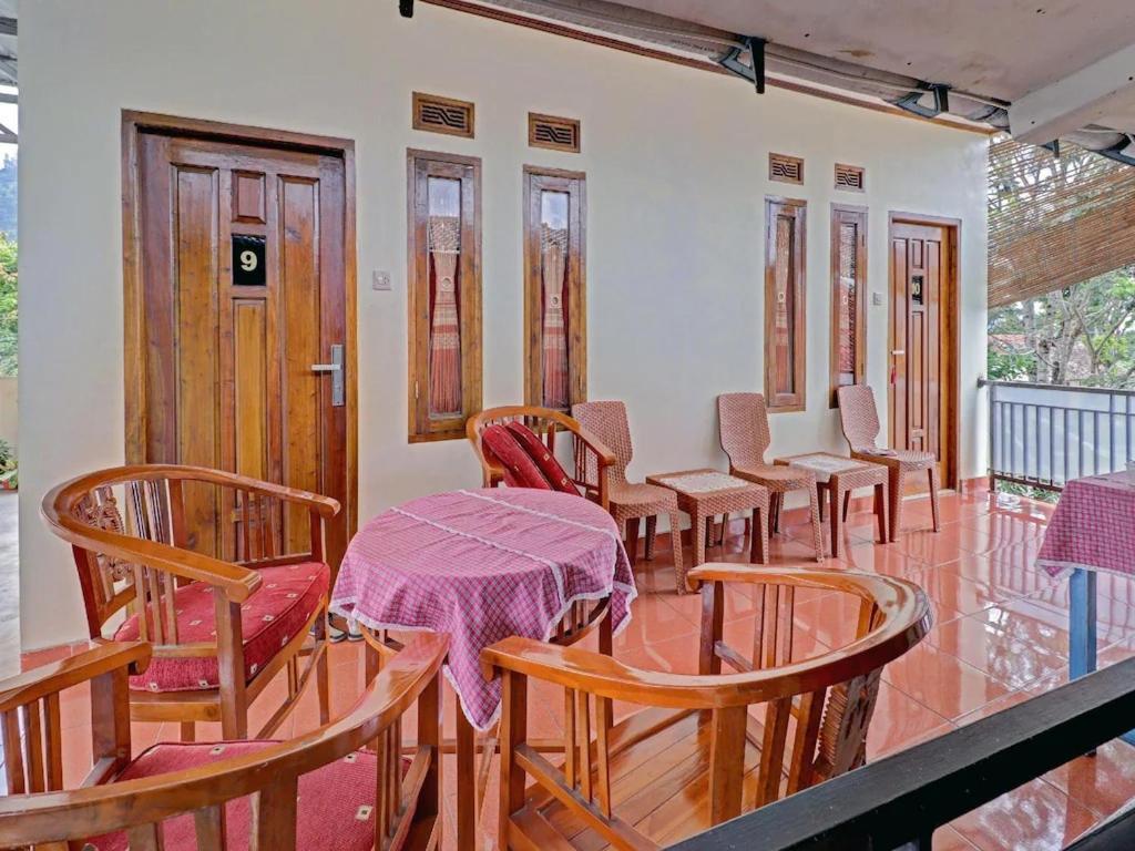 Adinda Homestay Lembang Esterno foto